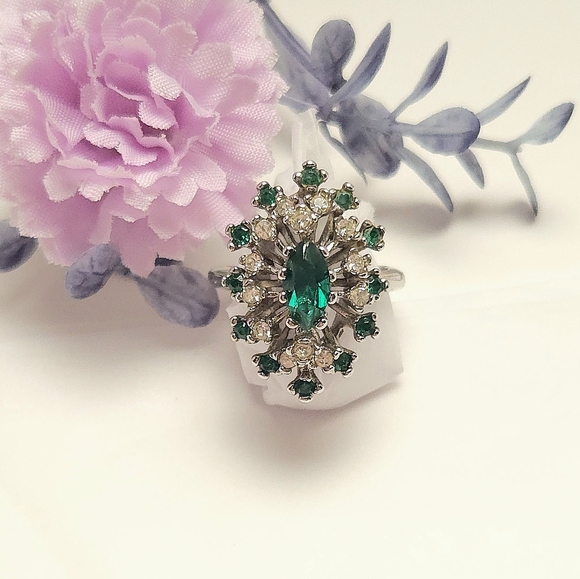 Vintage Jewelry - Vintage 18KT HGE White Gold Emerald & Cubic Zirconia Ring Cocktail Ring